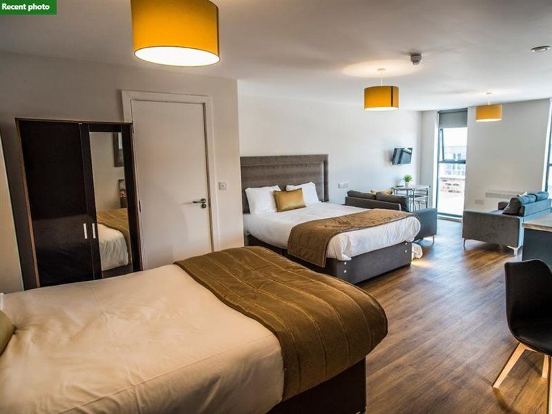 Oyo Vincent Apartments Liverpool Bagian luar foto