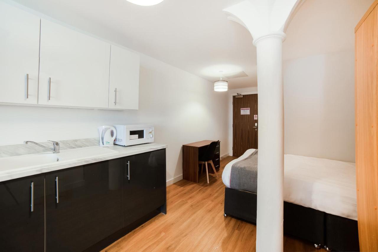 Oyo Vincent Apartments Liverpool Bagian luar foto