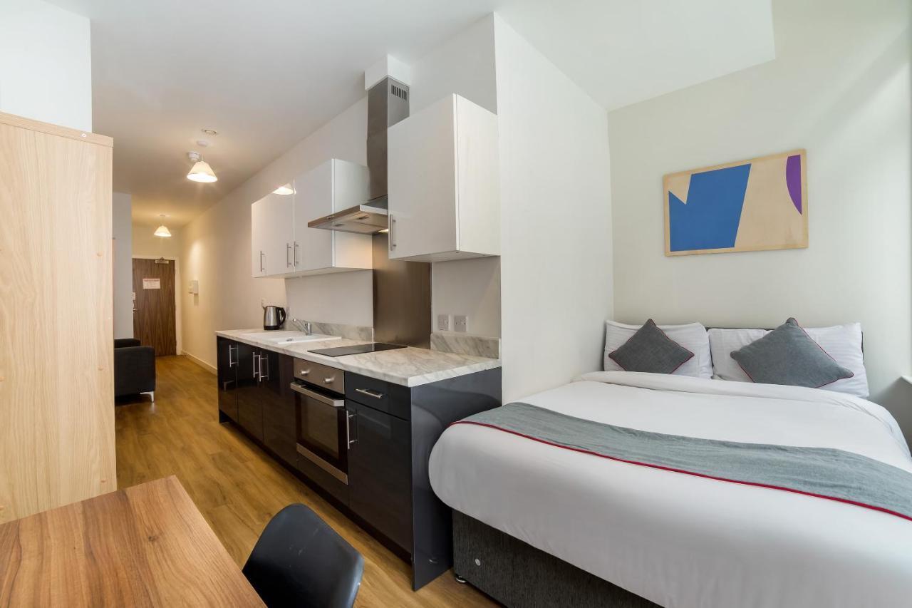 Oyo Vincent Apartments Liverpool Bagian luar foto