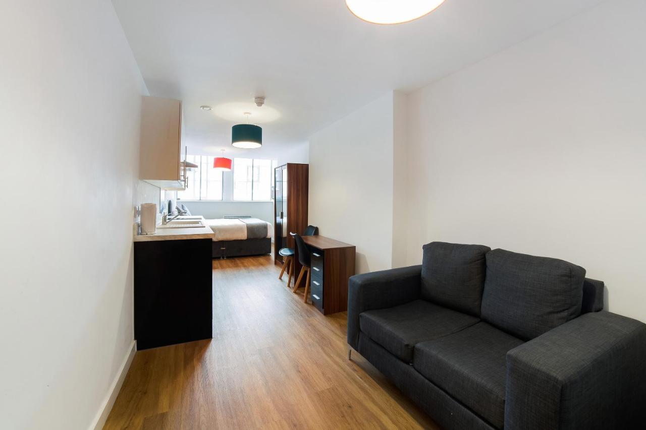 Oyo Vincent Apartments Liverpool Bagian luar foto