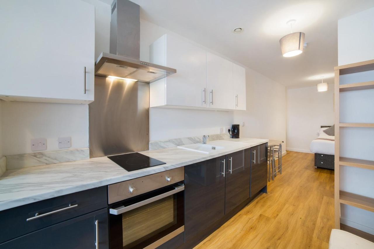 Oyo Vincent Apartments Liverpool Bagian luar foto